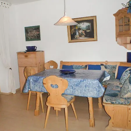 Ilka Plank Apartment *